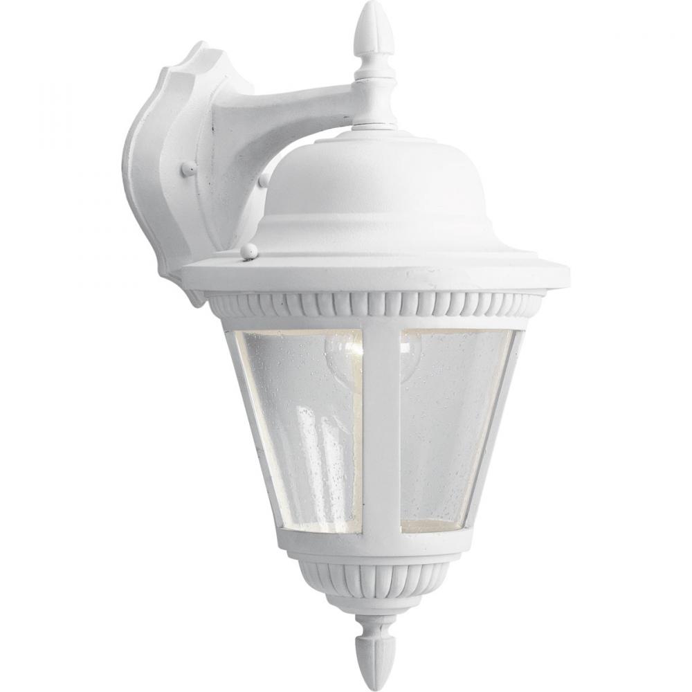 P5863-30 WALL LANTERN 1-100W MED